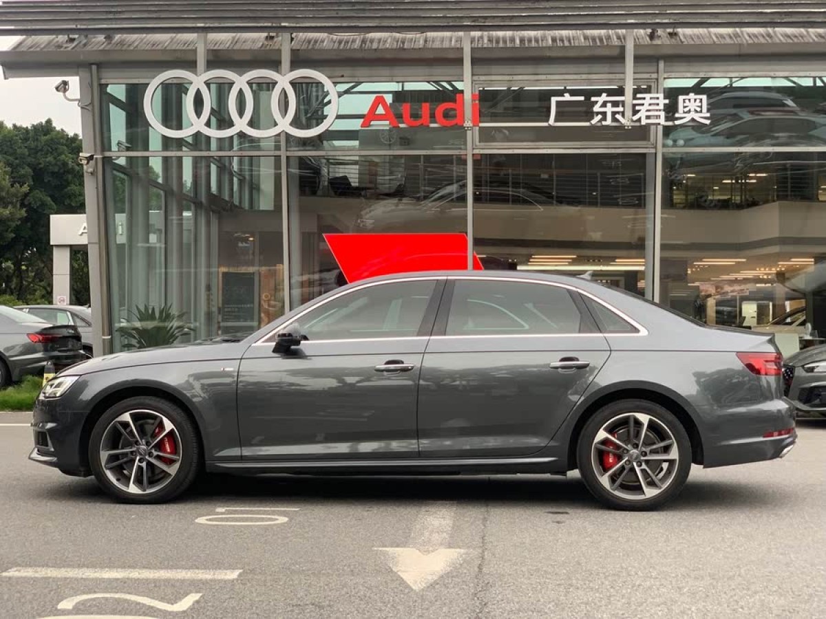 奧迪 奧迪A4L  2019款 40 TFSI 進(jìn)取型 國(guó)VI圖片