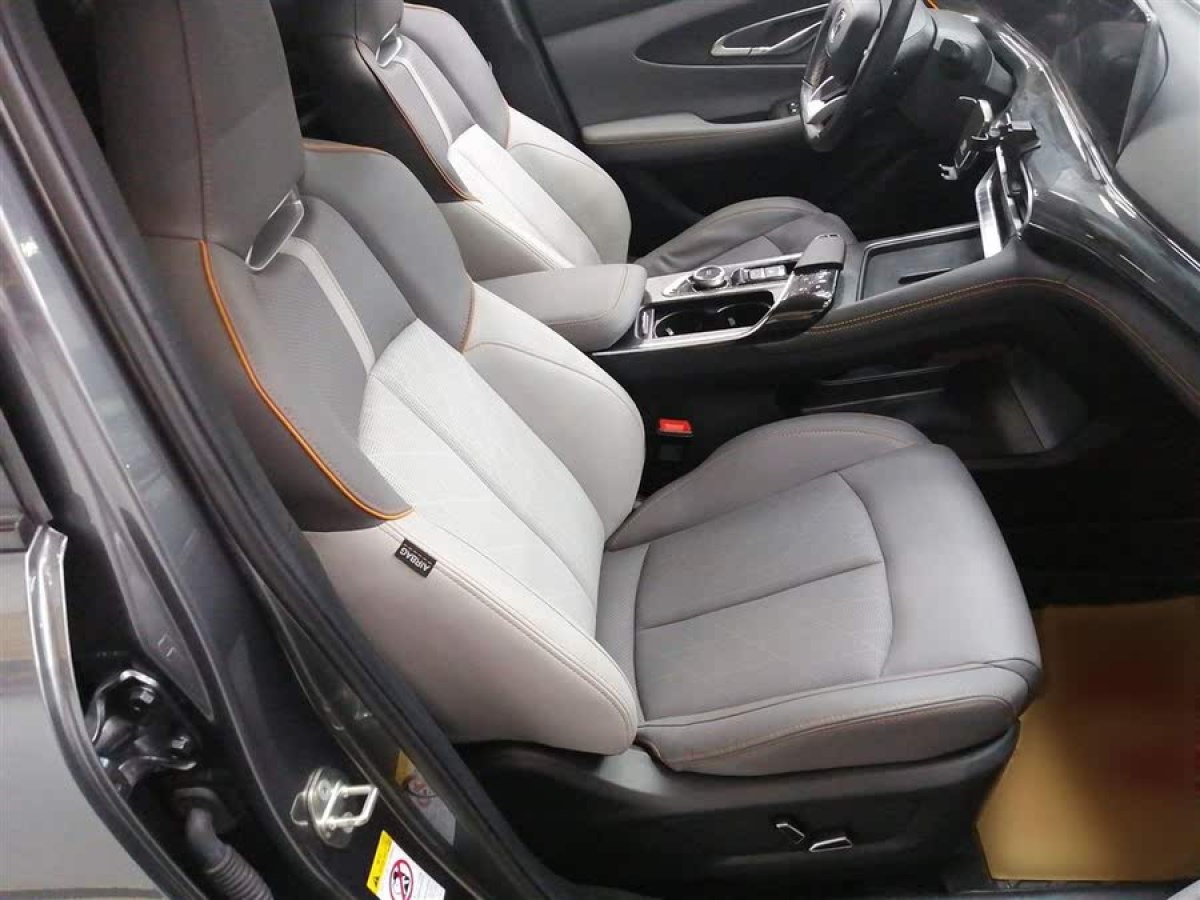 長安 UNI-T  2022款 1.5T 旗艦型圖片