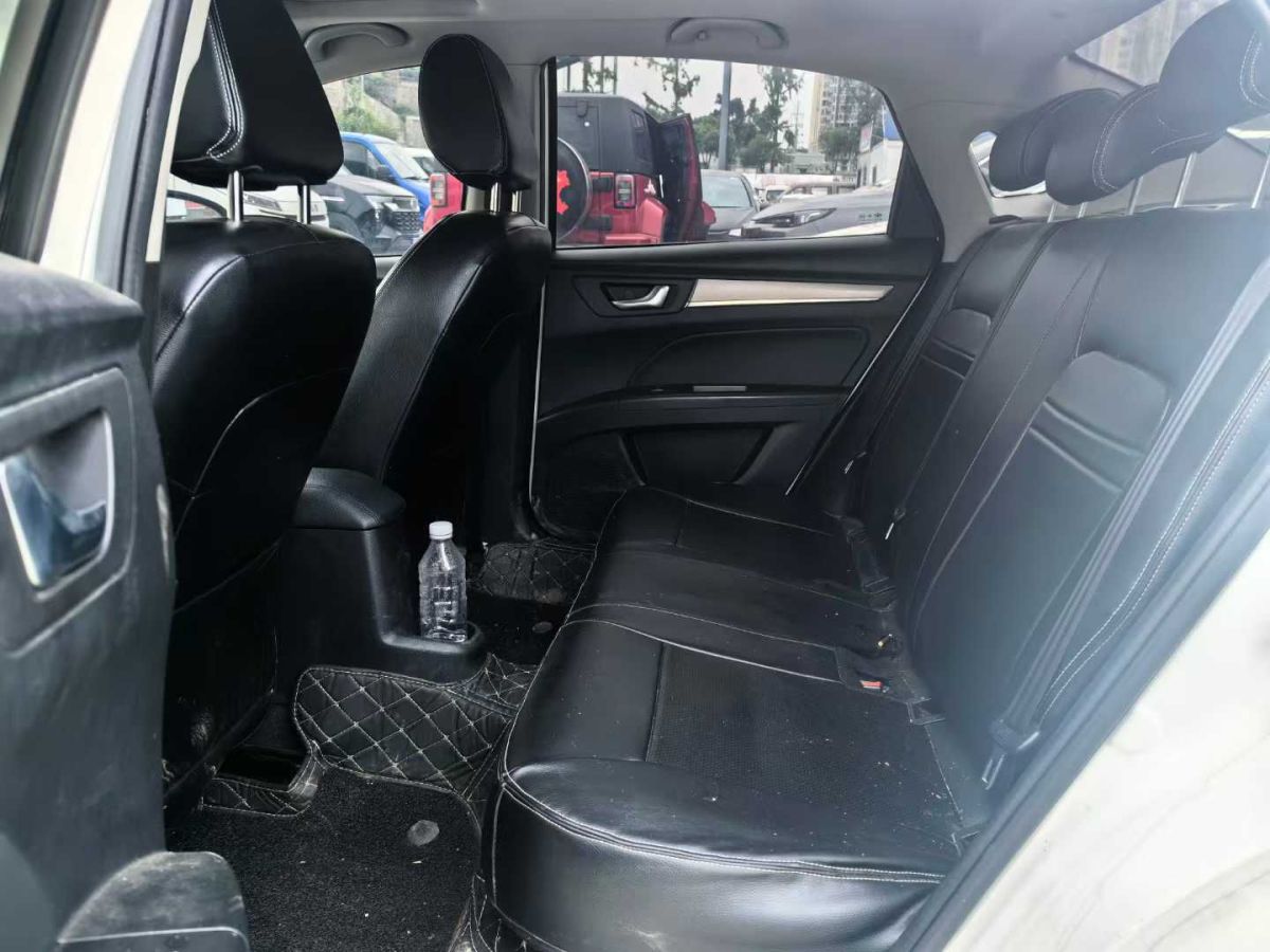 奔騰 B30  2017款 1.6L 手動技術(shù)型圖片