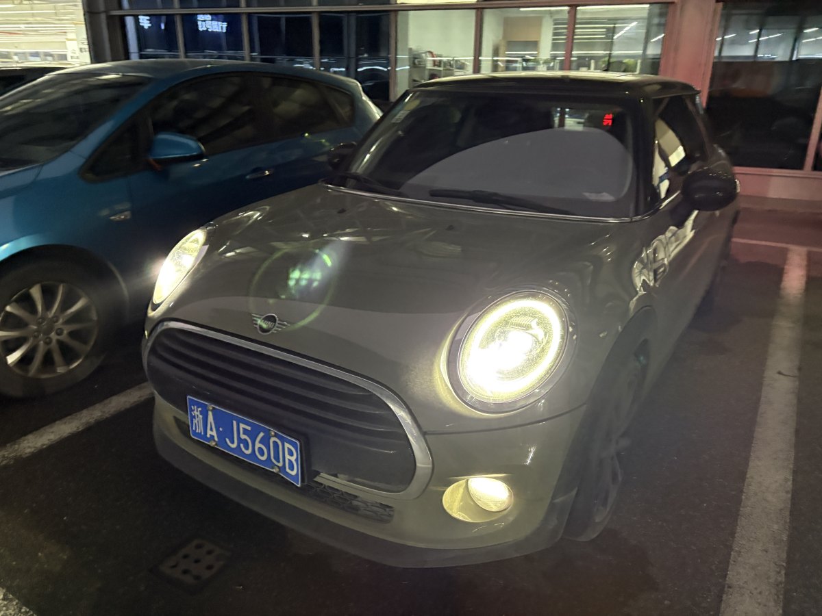 MINI COUNTRYMAN  2018款 1.5T COOPER 藝術家圖片