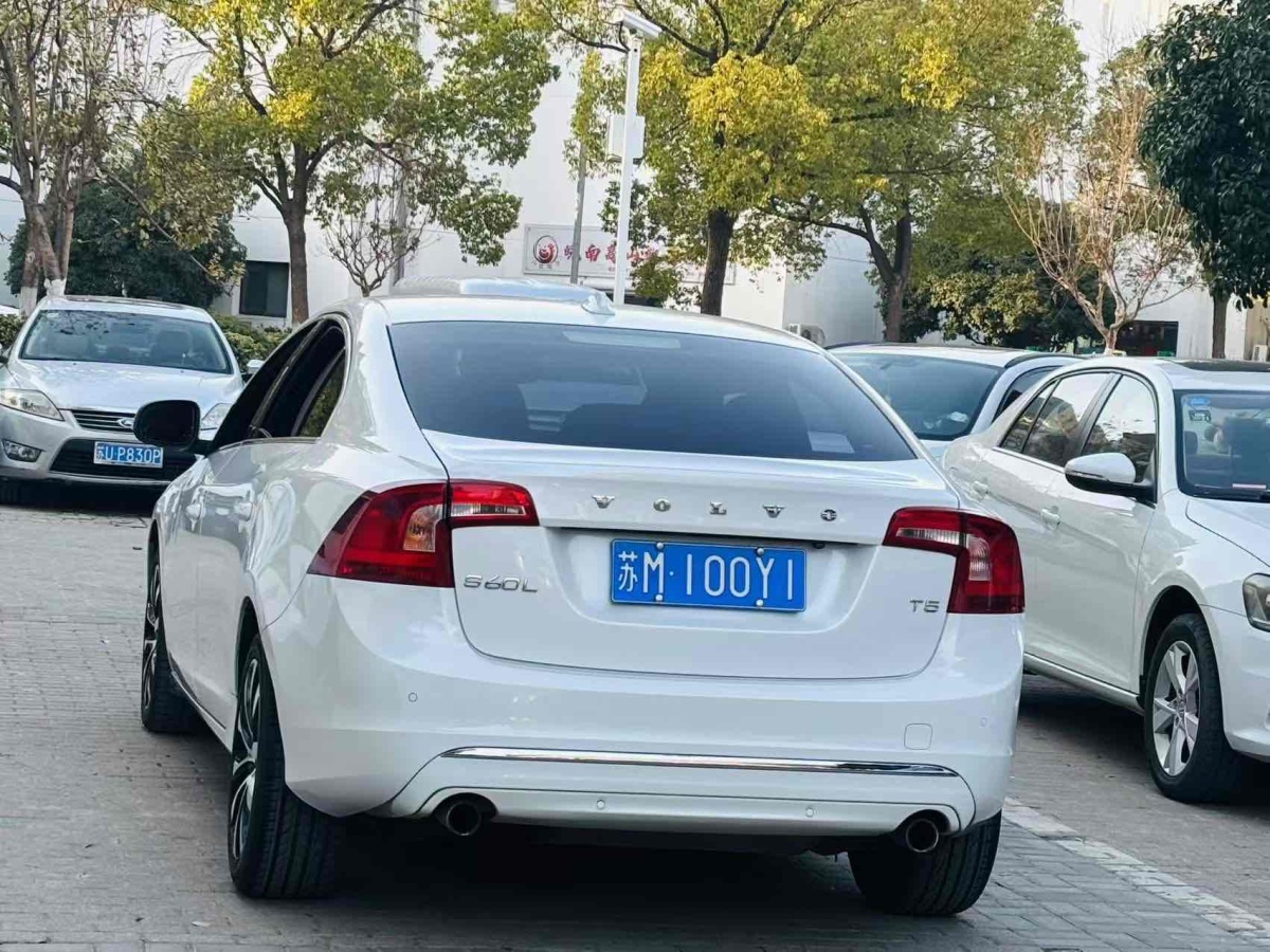 沃爾沃 S60  2014款 2.0T T5 個性運動版(改款)圖片