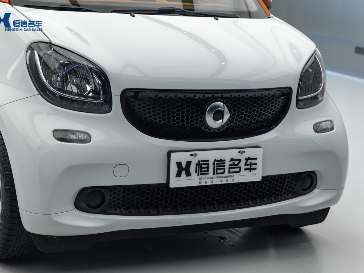 smart fortwo  2015款 1.0L 52千瓦硬顶激情版图片