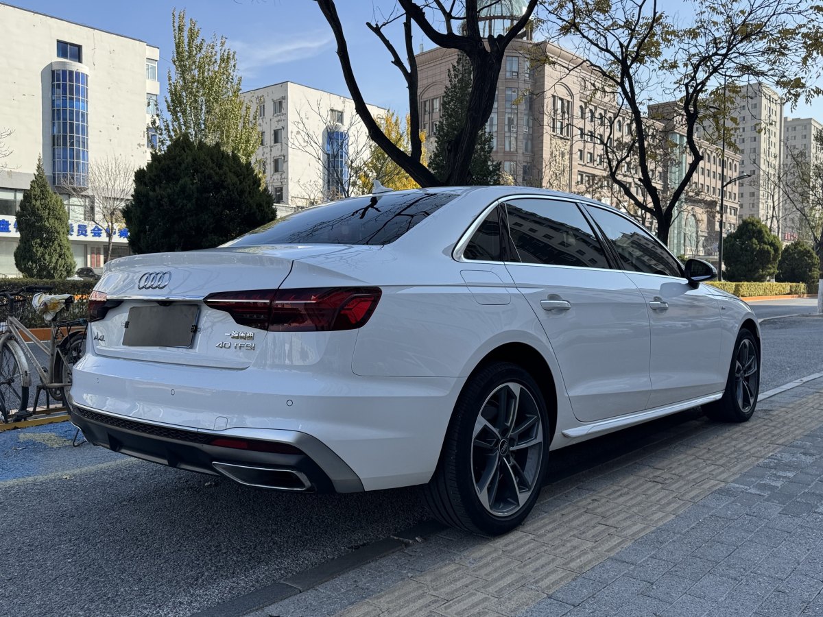 2022年10月奧迪 奧迪A4L  2022款 40 TFSI 時(shí)尚致雅型