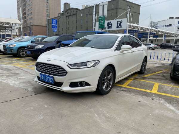 福特 蒙迪欧  2013款 2.0L GTDi240至尊型