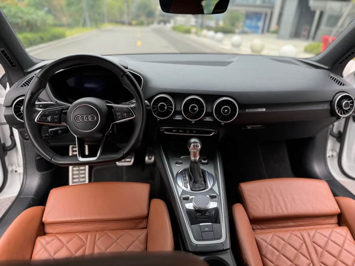 奧迪 奧迪TT  2015款 TT Coupe 45 TFSI quattro圖片