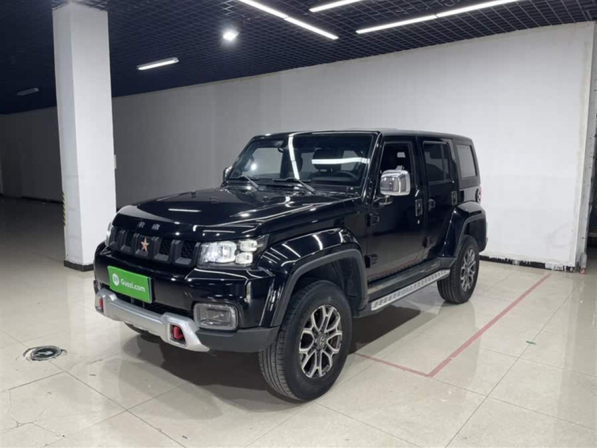 北京 BJ40  2019款 2.3T 自動(dòng)四驅(qū)城市獵人版尊享型 國VI圖片