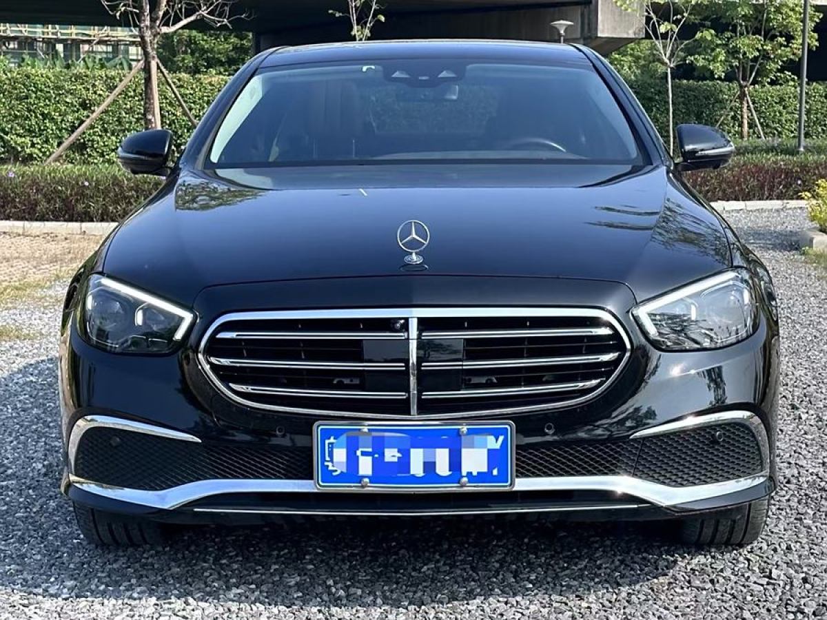 奔馳 奔馳E級(jí)  2022款 改款 E 300 L 尊貴型圖片