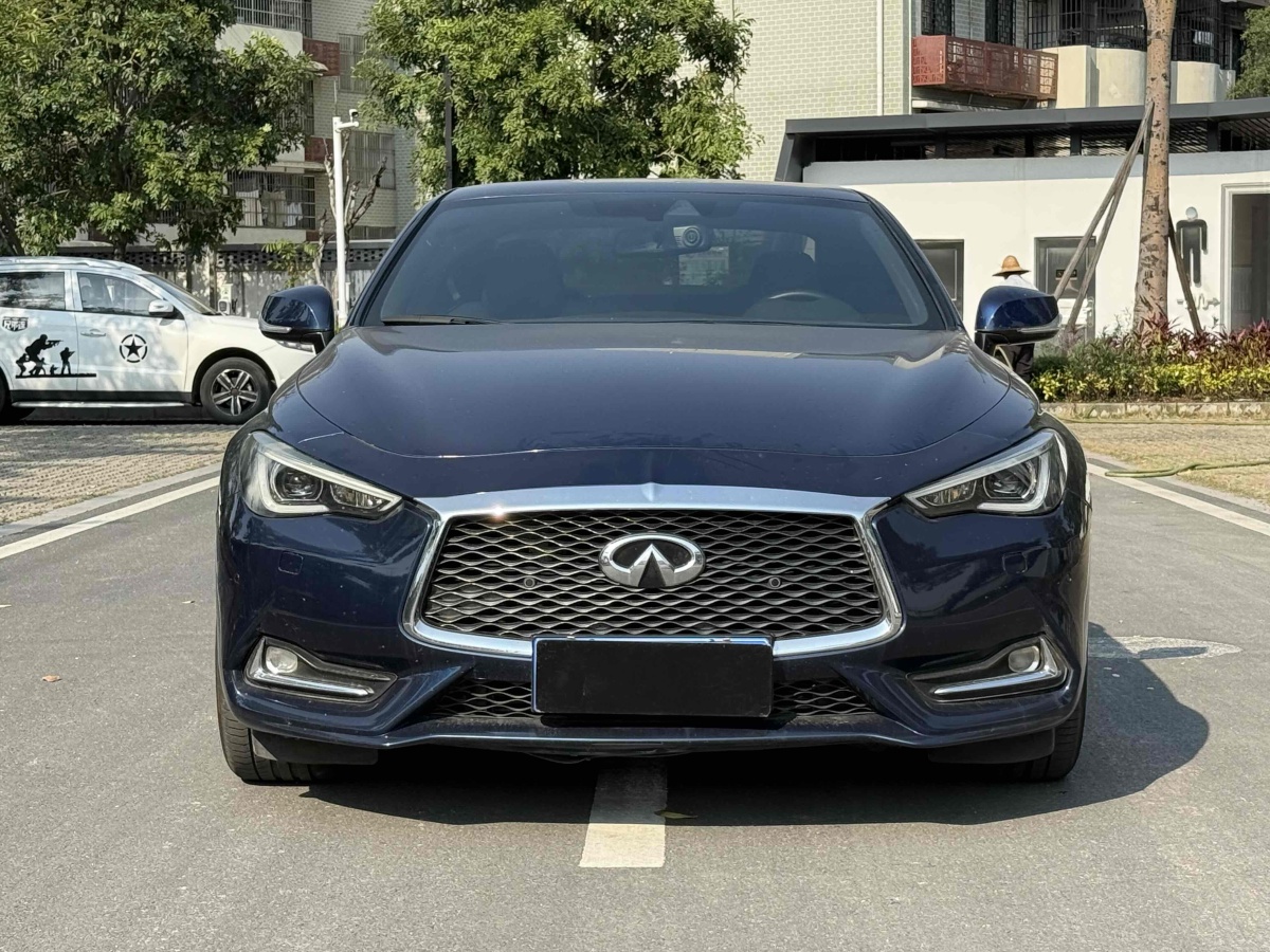 英菲尼迪 Q60  2017款 S 2.0T 豪華運(yùn)動版圖片