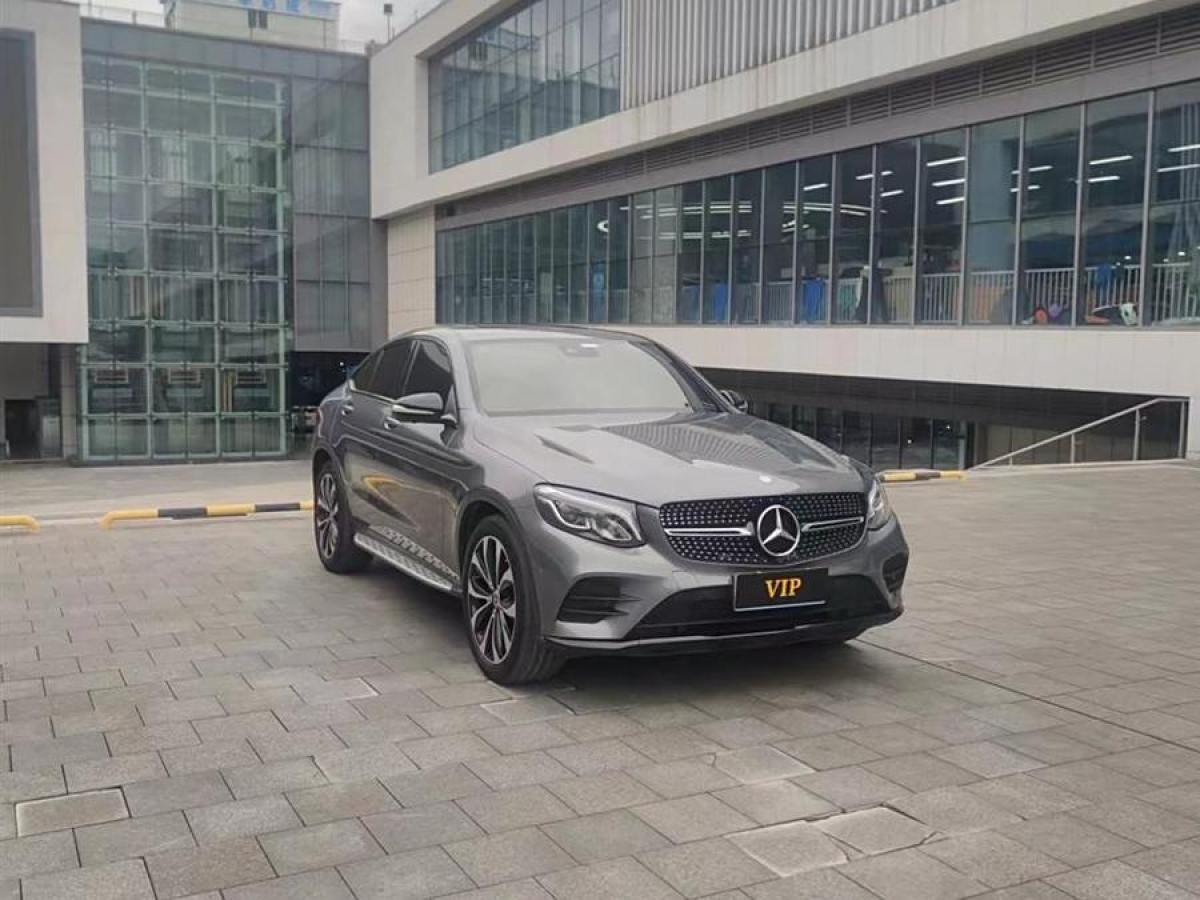 奔馳 奔馳GLC  2022款 改款 GLC 260 4MATIC 轎跑SUV圖片