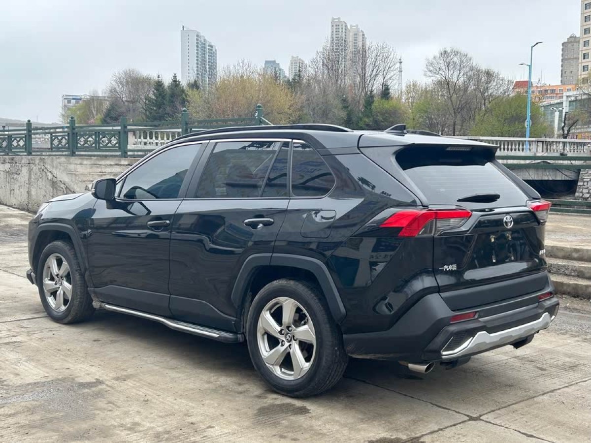 豐田 RAV4榮放  2021款 2.0L CVT兩驅(qū)風尚PLUS版圖片