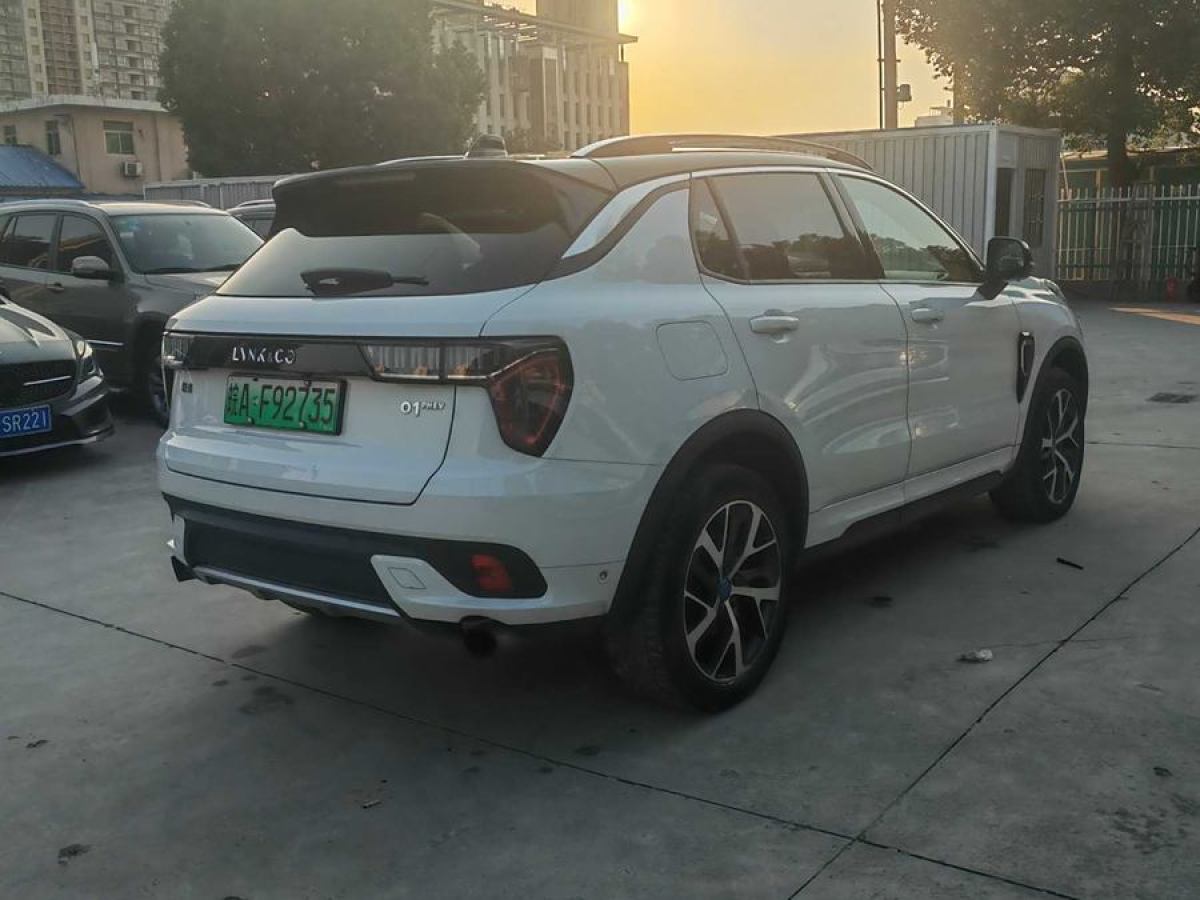 領(lǐng)克 領(lǐng)克01新能源  2018款 1.5T PHEV 勁Pro圖片