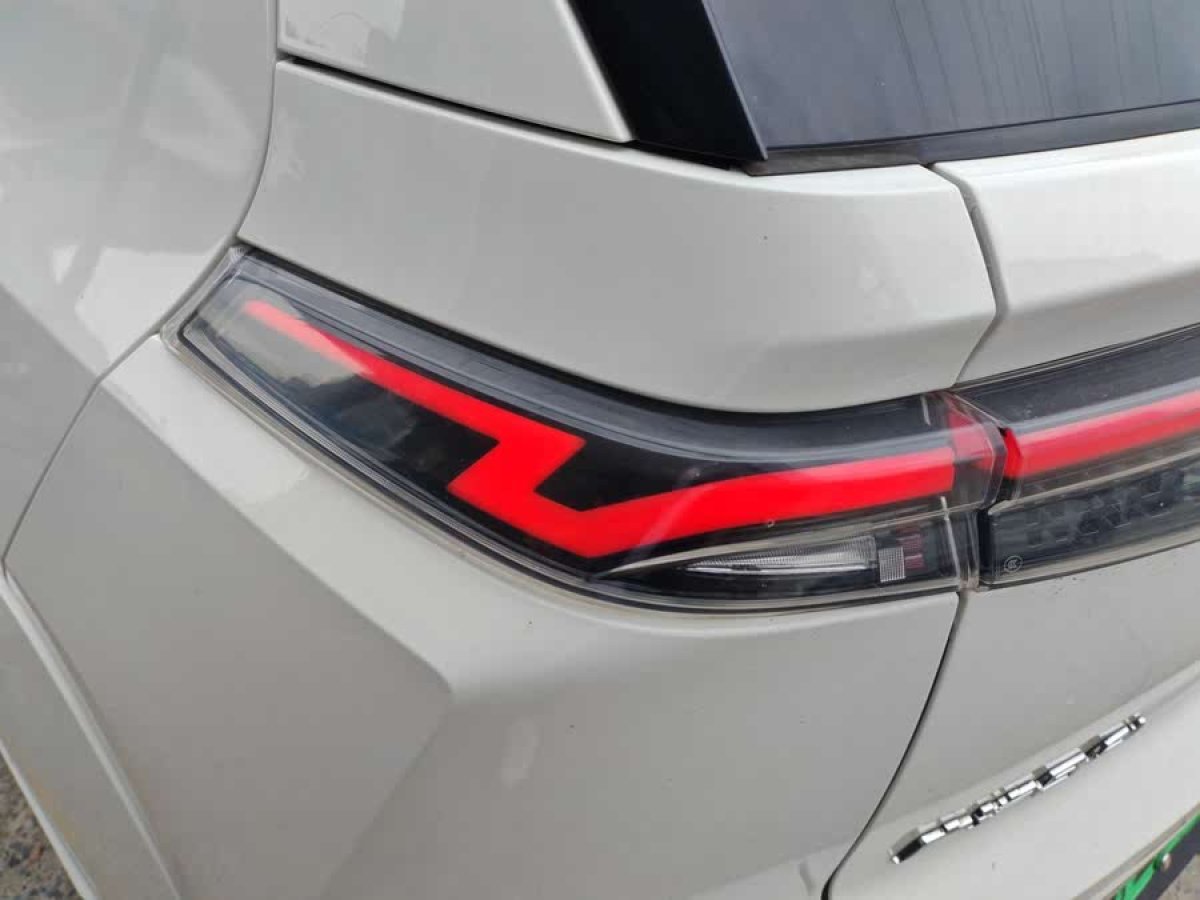 合創(chuàng) 合創(chuàng)Z03  2022款 潮酷版 510km 160kW圖片