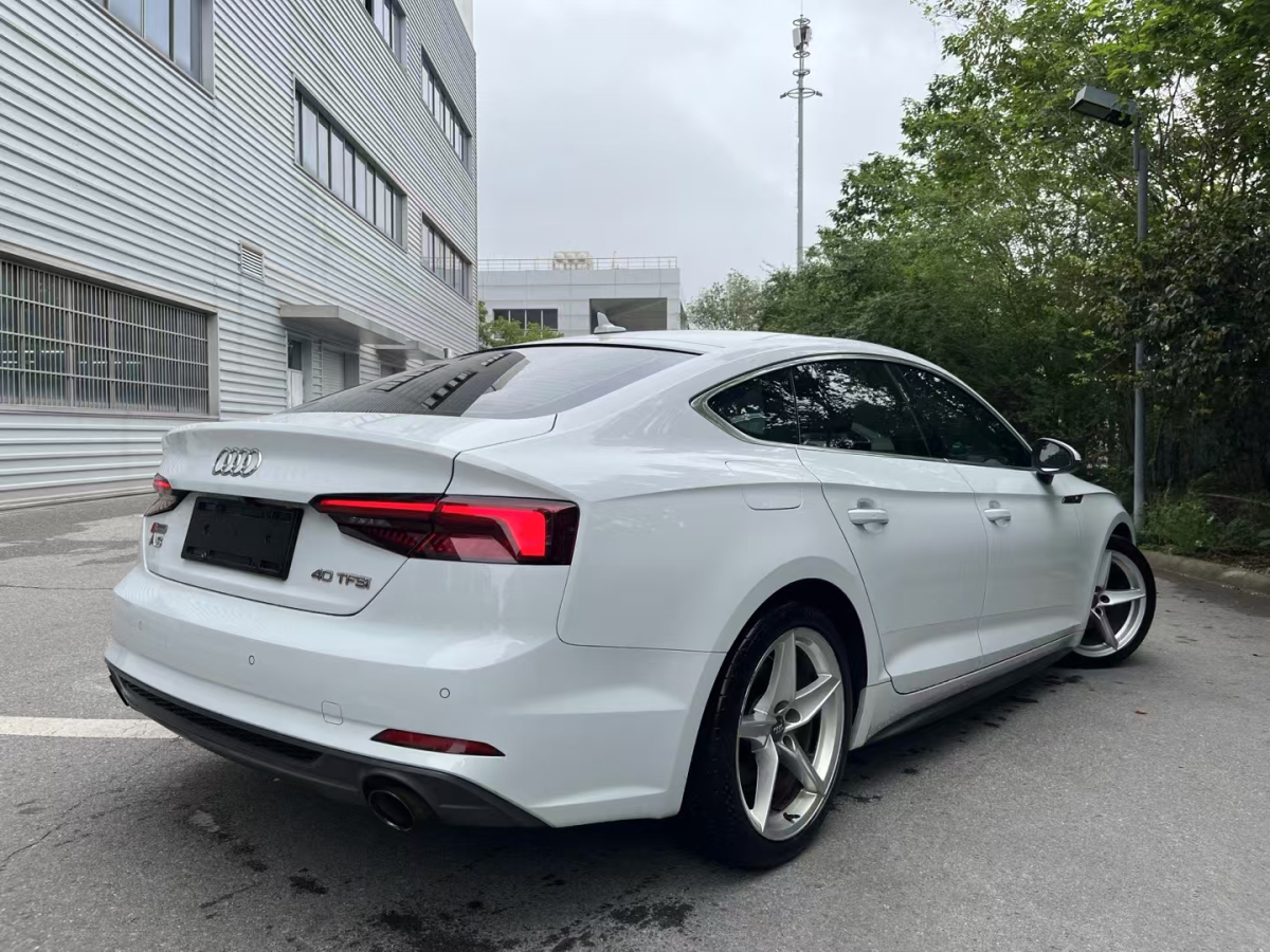 奧迪 奧迪A5  2019款 Sportback 40 TFSI 時(shí)尚型圖片