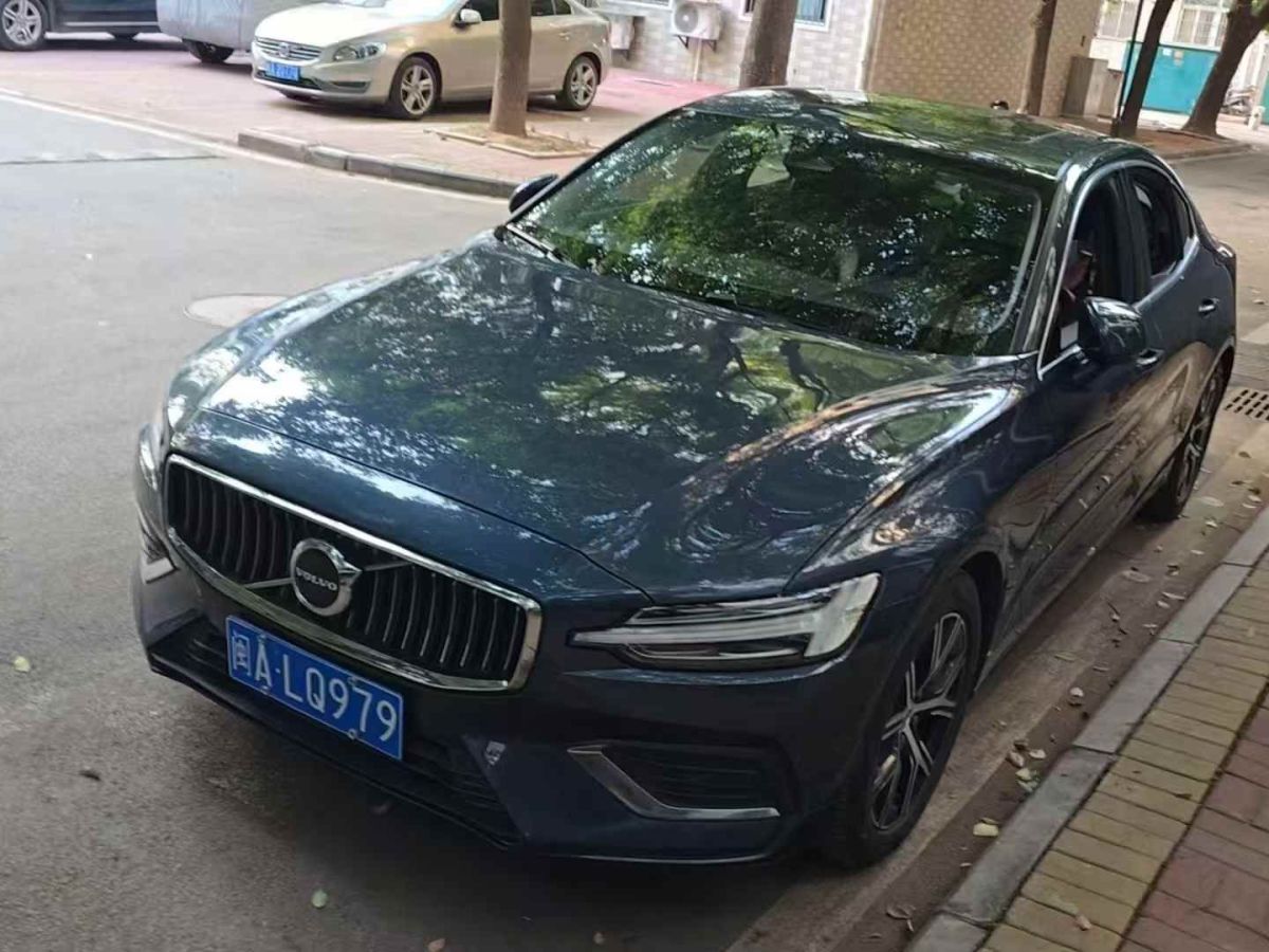 沃爾沃 S60L  2022款 B3 智行豪華版圖片
