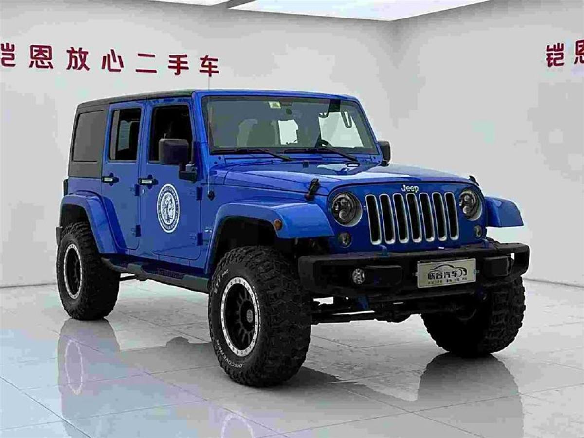 Jeep 牧馬人  2015款 3.0L Sahara 四門舒享版圖片