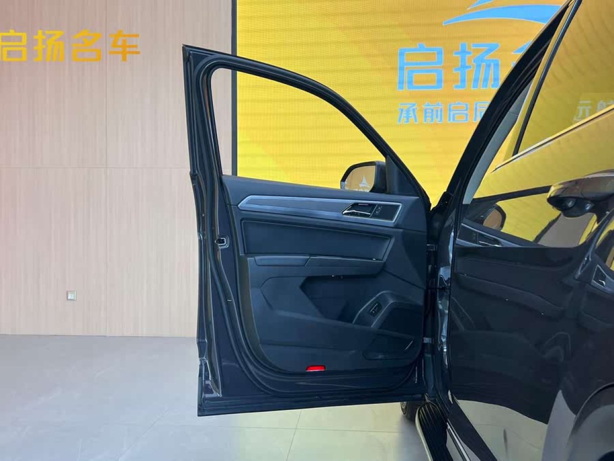 大眾 途昂  2023款 改款 330TSI 兩驅(qū)豪華版圖片