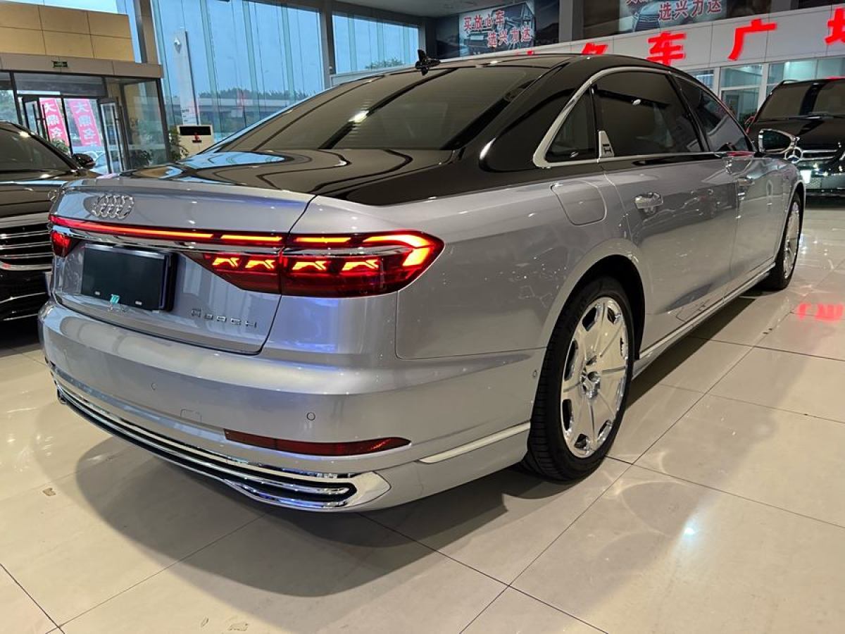 奧迪 奧迪A8  2022款 A8L Horch創(chuàng)始人版 雙色臻藏型圖片