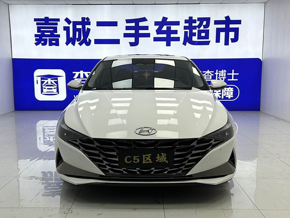 2022年11月現(xiàn)代 伊蘭特  2022款 1.5L CVT LUX尊貴版