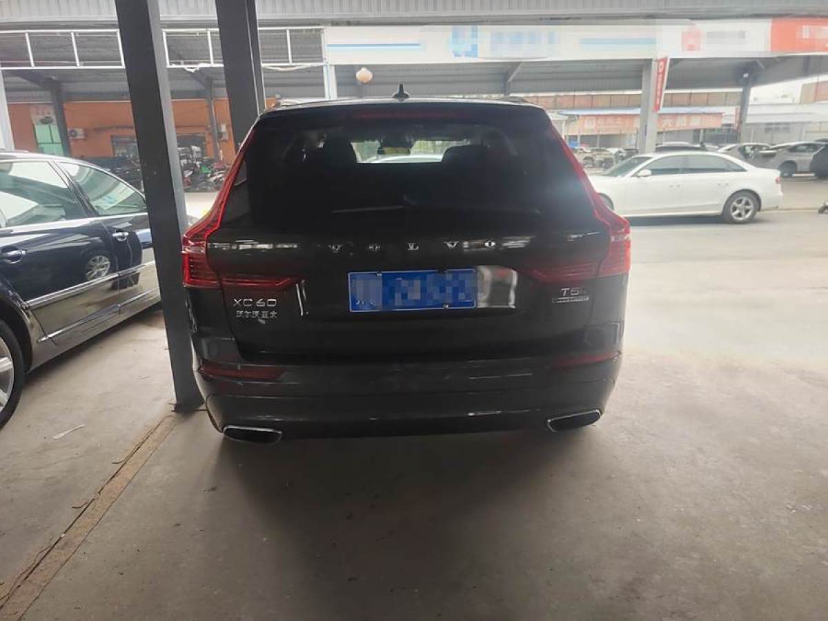 沃爾沃 XC60  2019款  T5 四驅(qū)智雅運(yùn)動(dòng)版 國(guó)VI圖片