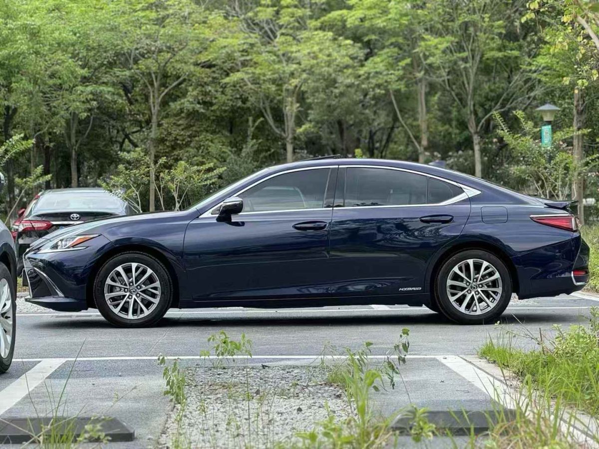 凱迪拉克 CT4  2022款 28T 原神聯(lián)名限量版圖片