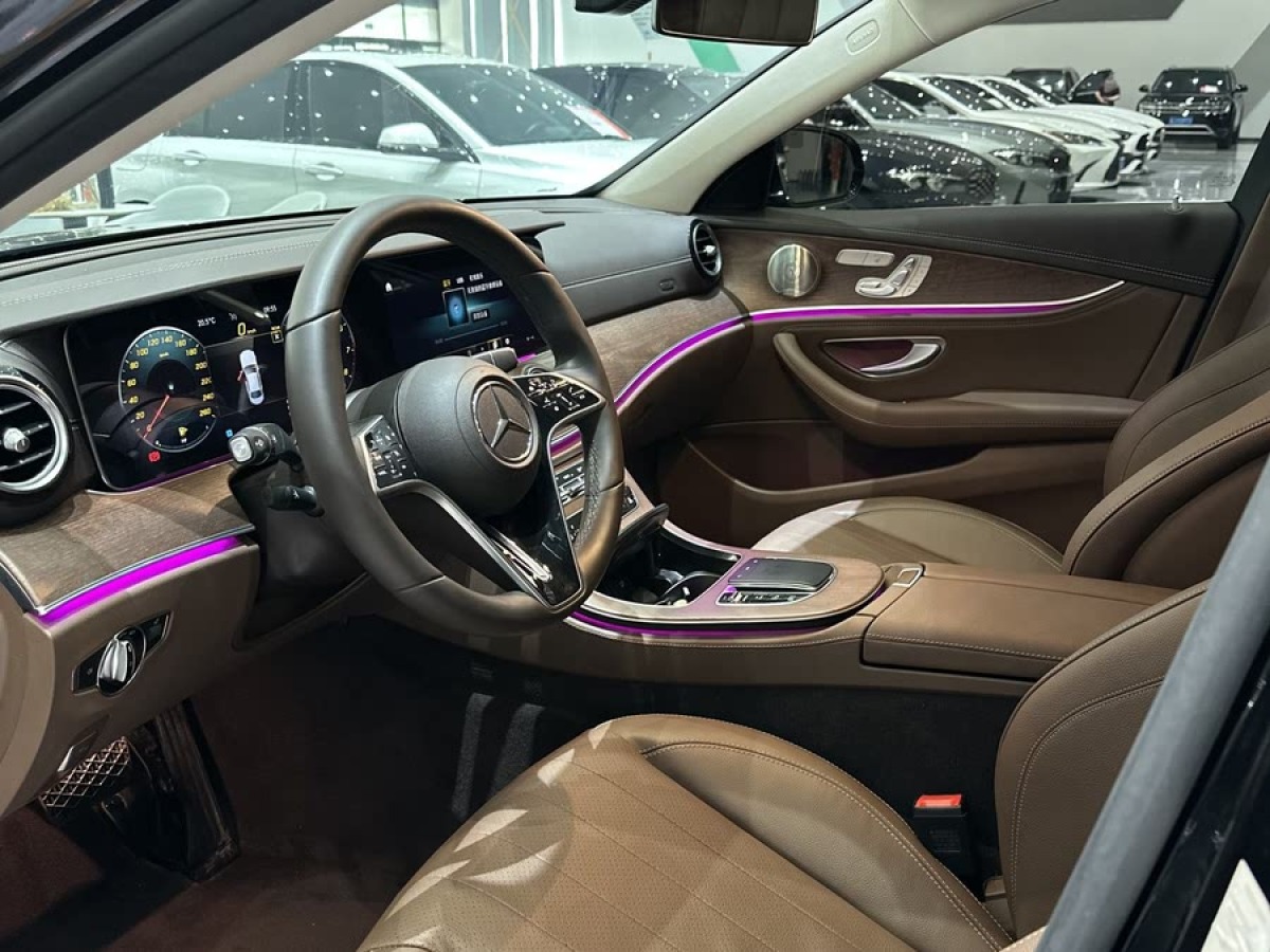 奔馳 奔馳E級  2023款 改款 E 300 L 豪華型圖片