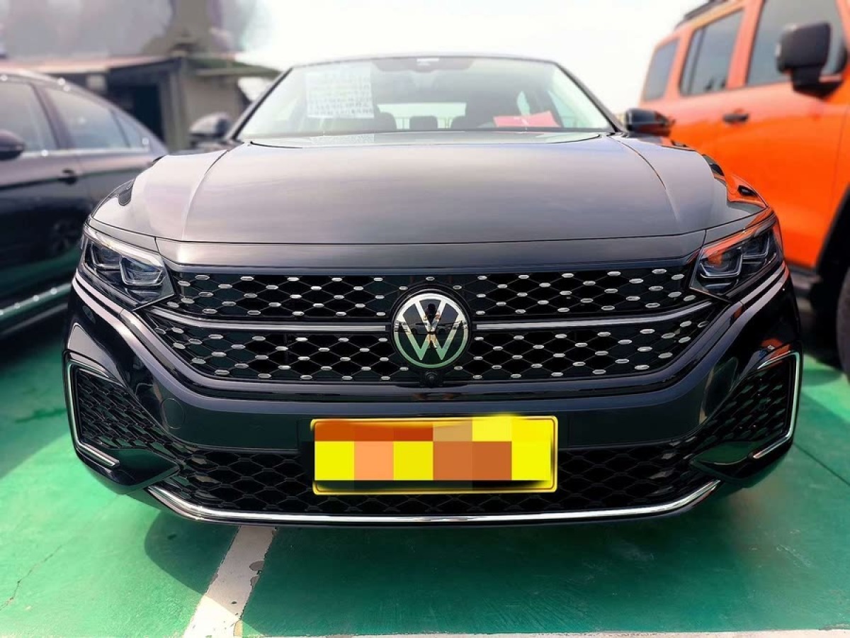 大眾 帕薩特  2024款 380TSI 星空豪華版圖片
