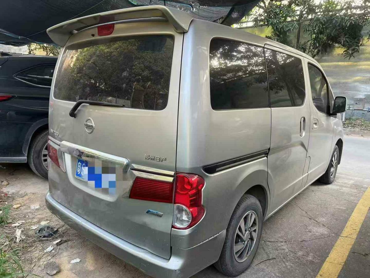 日產(chǎn) NV200 圖片