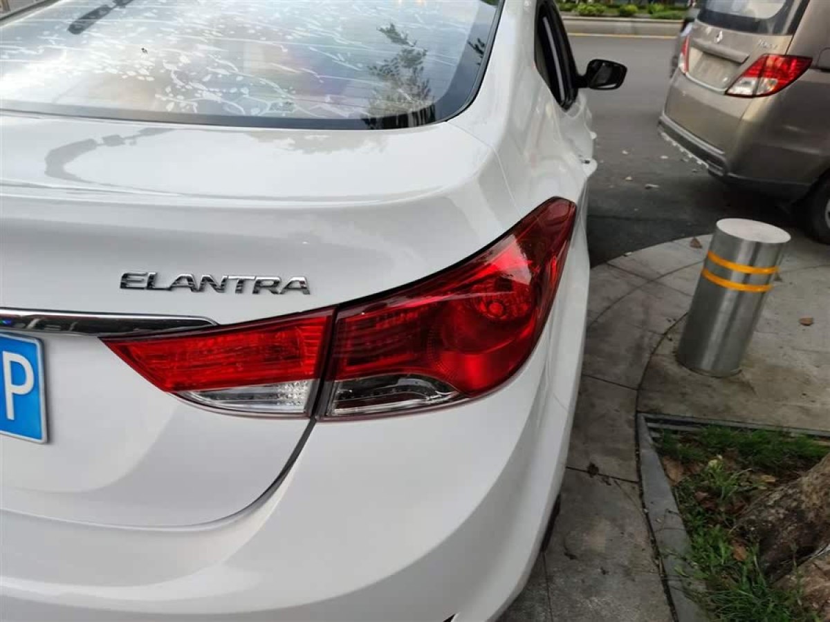 現(xiàn)代 朗動  2015款 1.6L 自動時尚型圖片