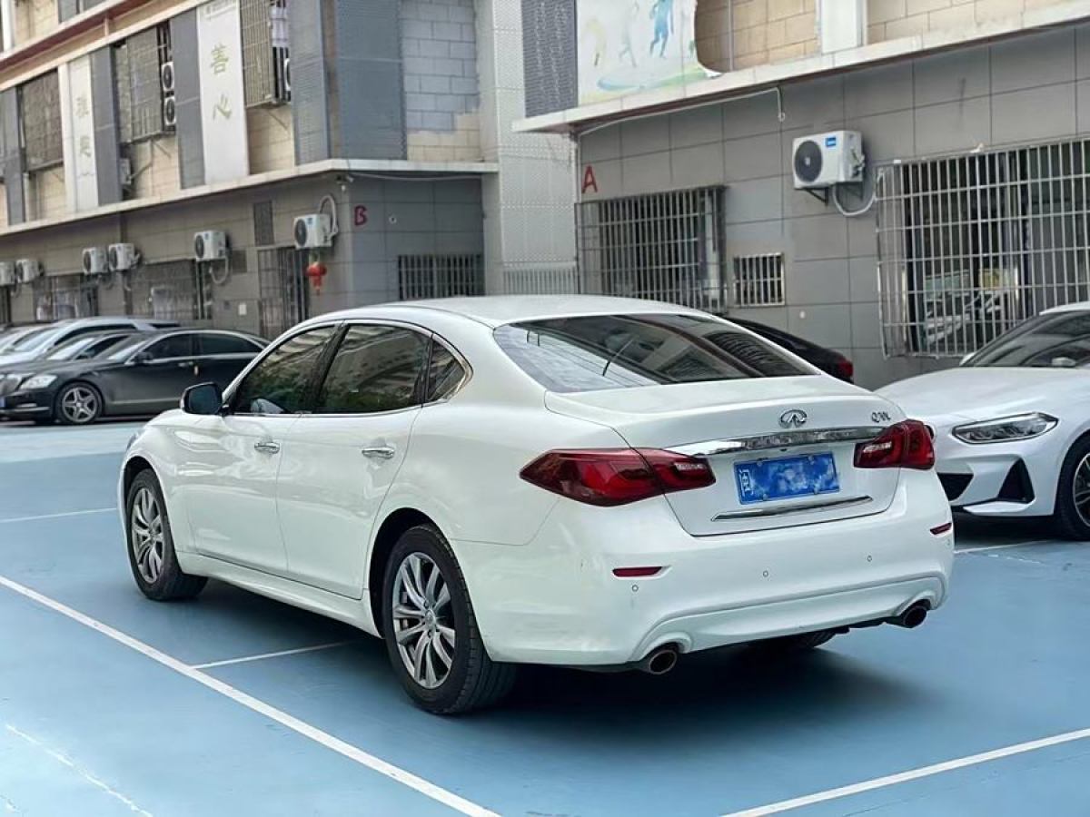 英菲尼迪 Q70  2015款 Q70L 2.5L 精英版圖片