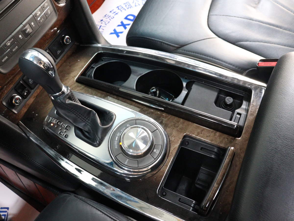 英菲尼迪 QX80  2013款 5.6L 4WD图片