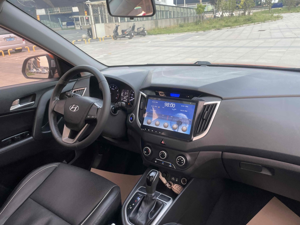 2016年2月現(xiàn)代 ix25  2015款 1.6L 自動兩驅智能型GLS
