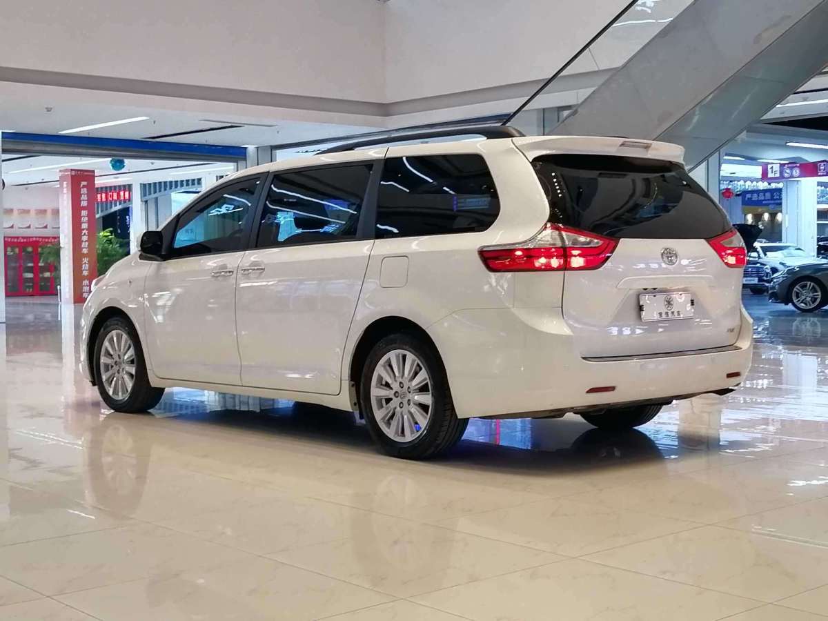 丰田 塞纳  2015款 3.5L 两驱LE图片