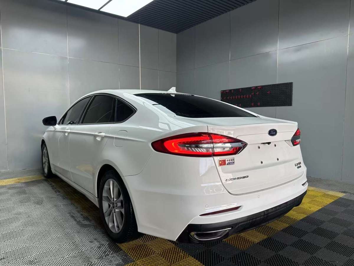 福特 蒙迪歐  2020款 EcoBoost 180 時(shí)尚型圖片