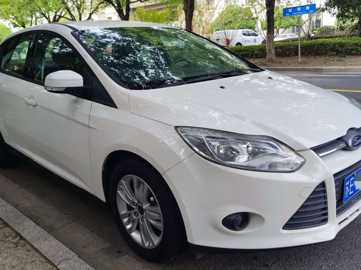 福特 ?？怂? 2012款 三廂 1.6L 自動舒適型圖片