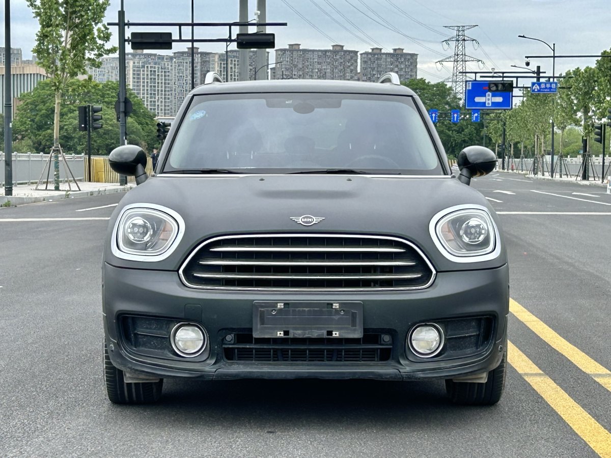 MINI COUNTRYMAN  2019款 1.5T COOPER ALL4 藝術(shù)家周末旅行版圖片