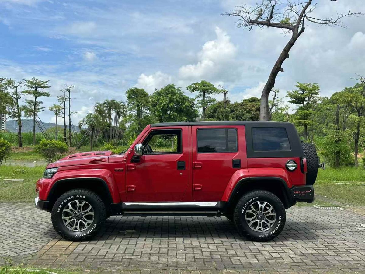 北京 BJ40  2019款 40L 2.3T 自動四驅(qū)越野版圖片