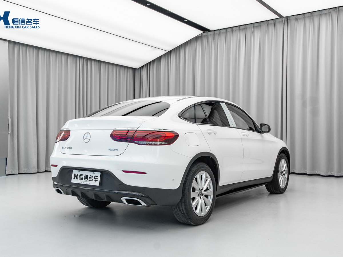 奔馳 奔馳GLC  2021款 GLC 260 4MATIC 轎跑SUV圖片