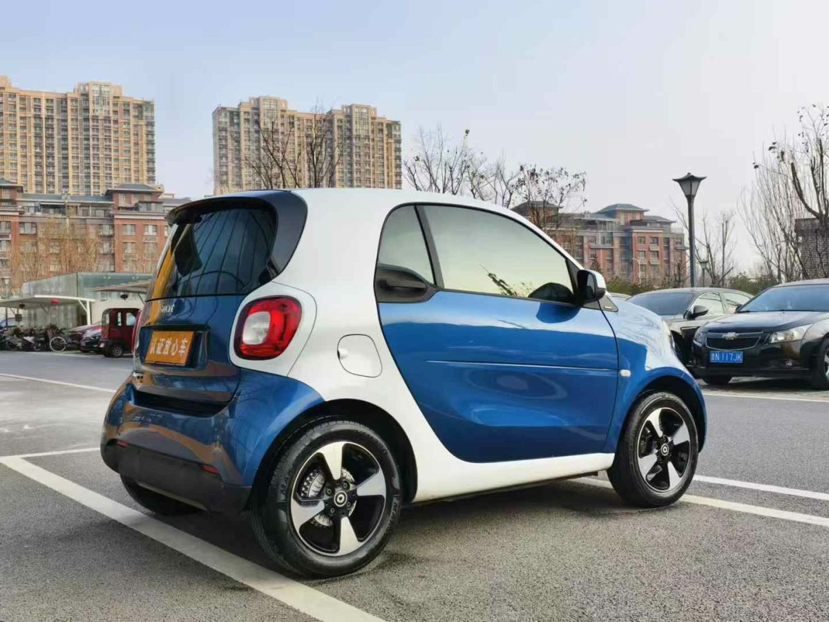 smart fortwo 圖片