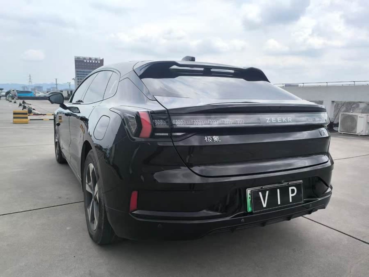 極氪 極氪001  2022款 超長續(xù)航單電機 WE版圖片