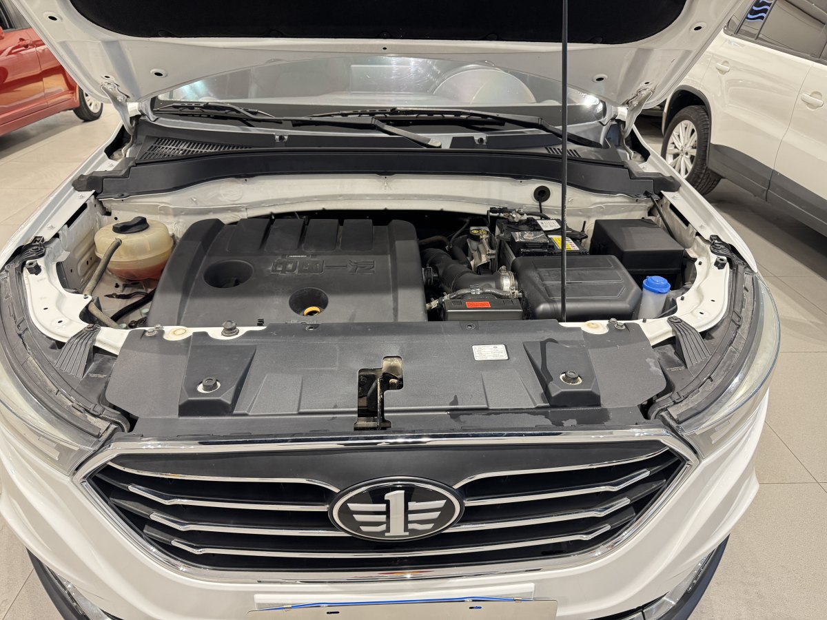 奔騰 X40  2017款 1.6L 手動舒適型圖片