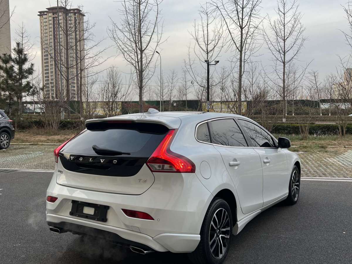 沃爾沃 V40  2017款 T3 智逸版圖片