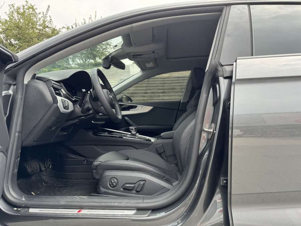奧迪 奧迪A5  2023款 Sportback 40 TFSI 時(shí)尚動(dòng)感型圖片