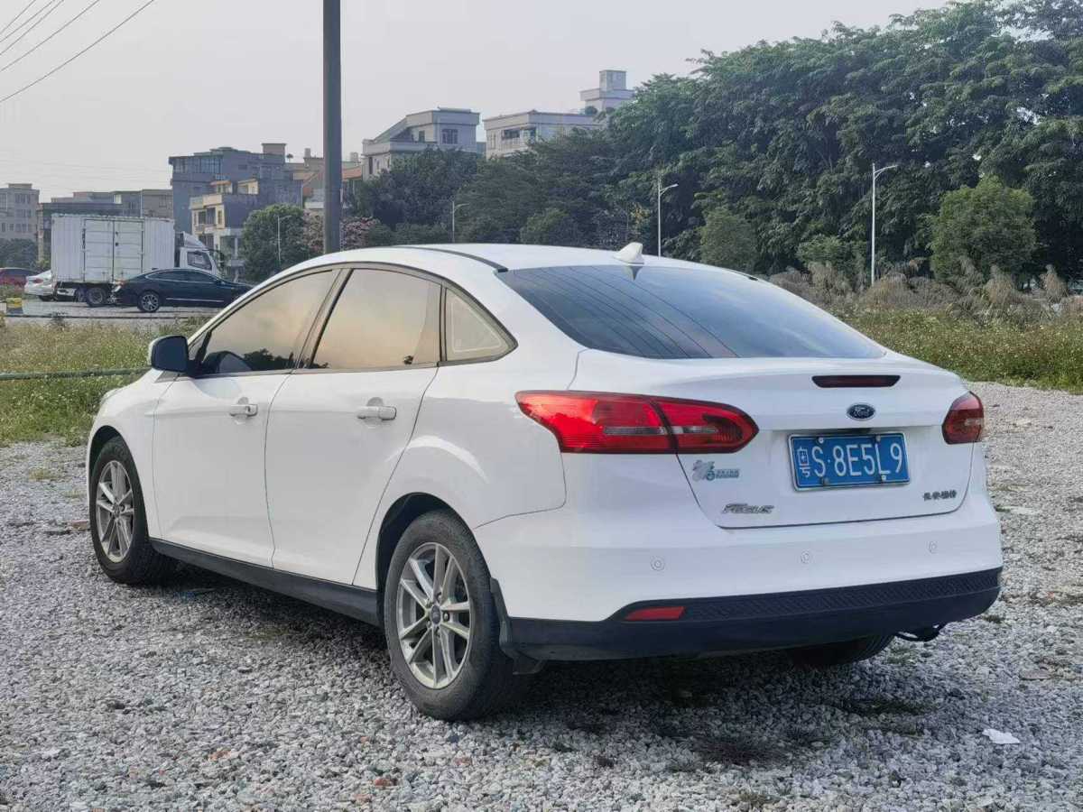 福特 ?？怂? 2018款 兩廂經(jīng)典 1.6L 手動風(fēng)尚型智行版圖片