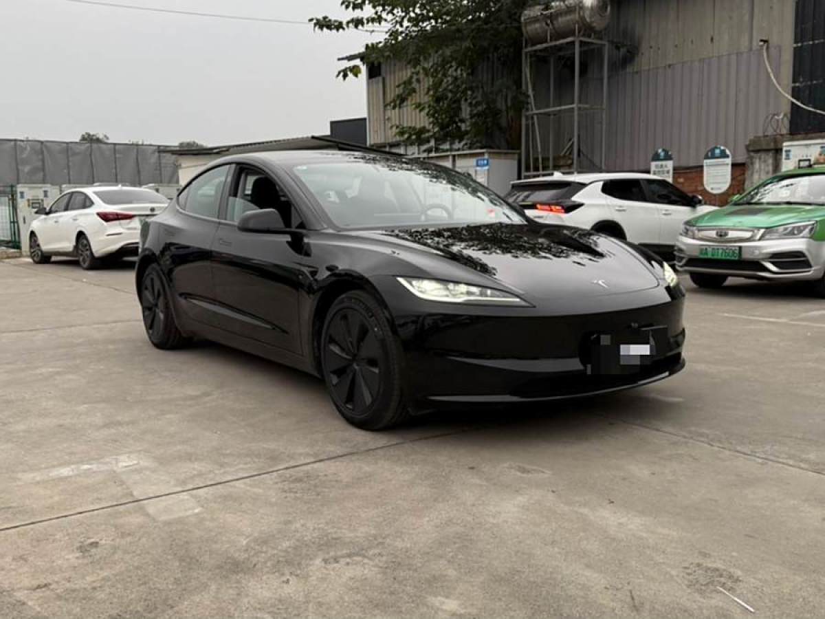 特斯拉 Model Y  2023款 后輪驅(qū)動(dòng)版圖片