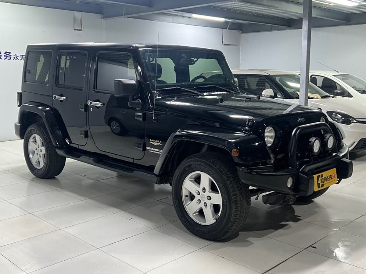 Jeep 牧馬人  2014款 3.0L Sahara 四門版圖片