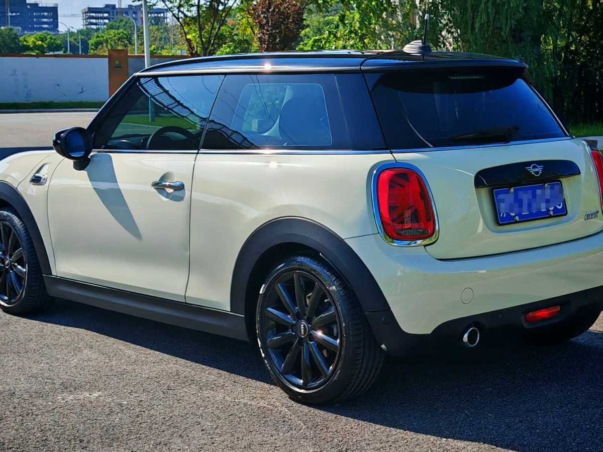 MINI MINI  2020款 1.5T COOPER 藝術(shù)家圖片