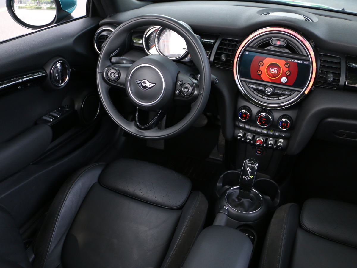 MINI MINI  2019款 1.5T COOPER CABRIO 經(jīng)典派圖片