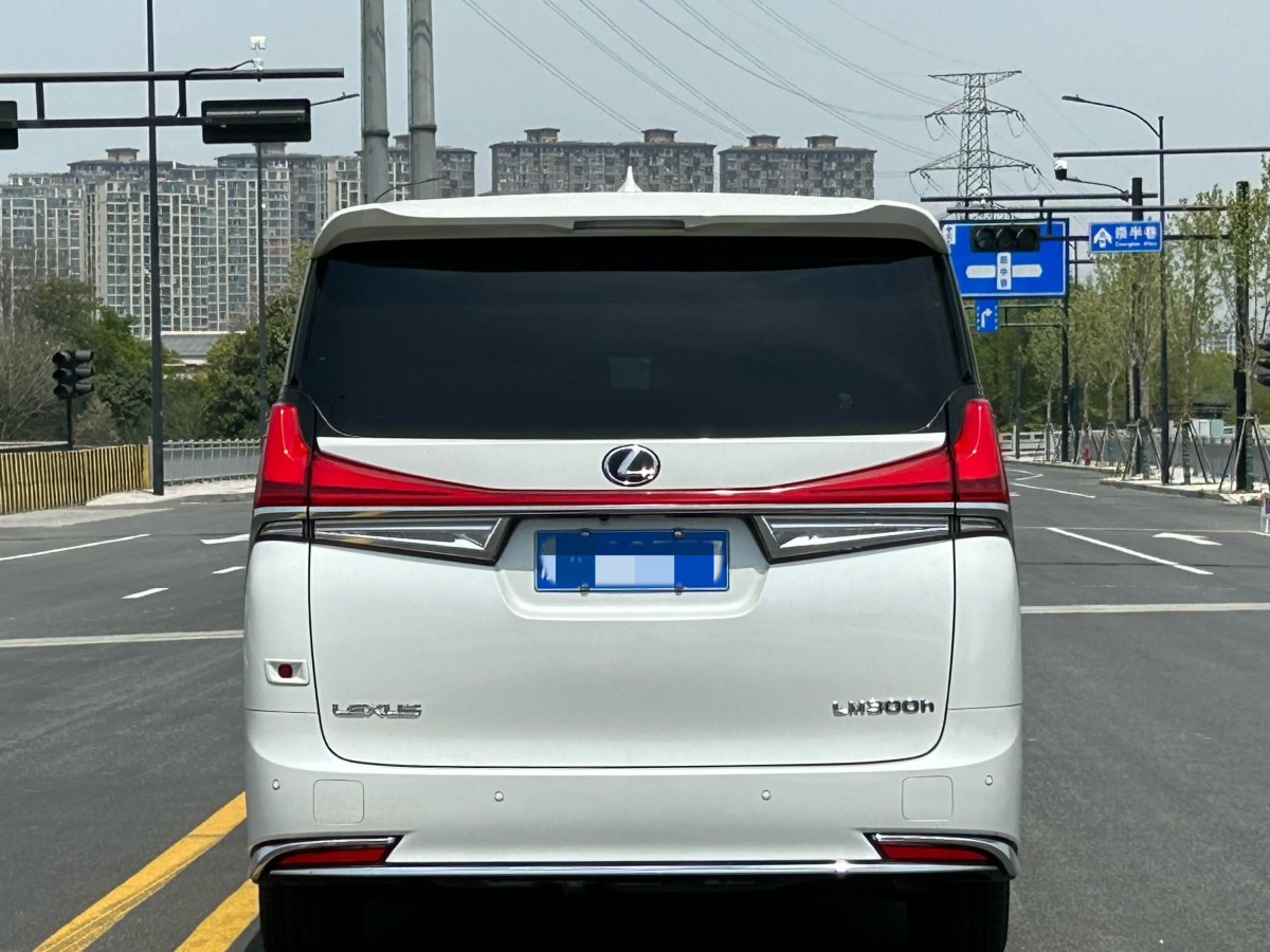 雷克薩斯 LM  2020款 300h 四座御世版圖片
