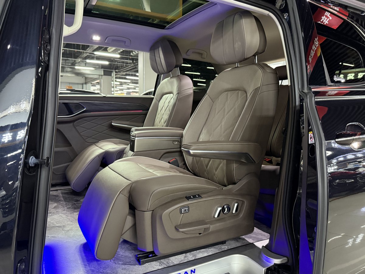 大眾 威然  2023款 改款 380TSI 尊貴版圖片