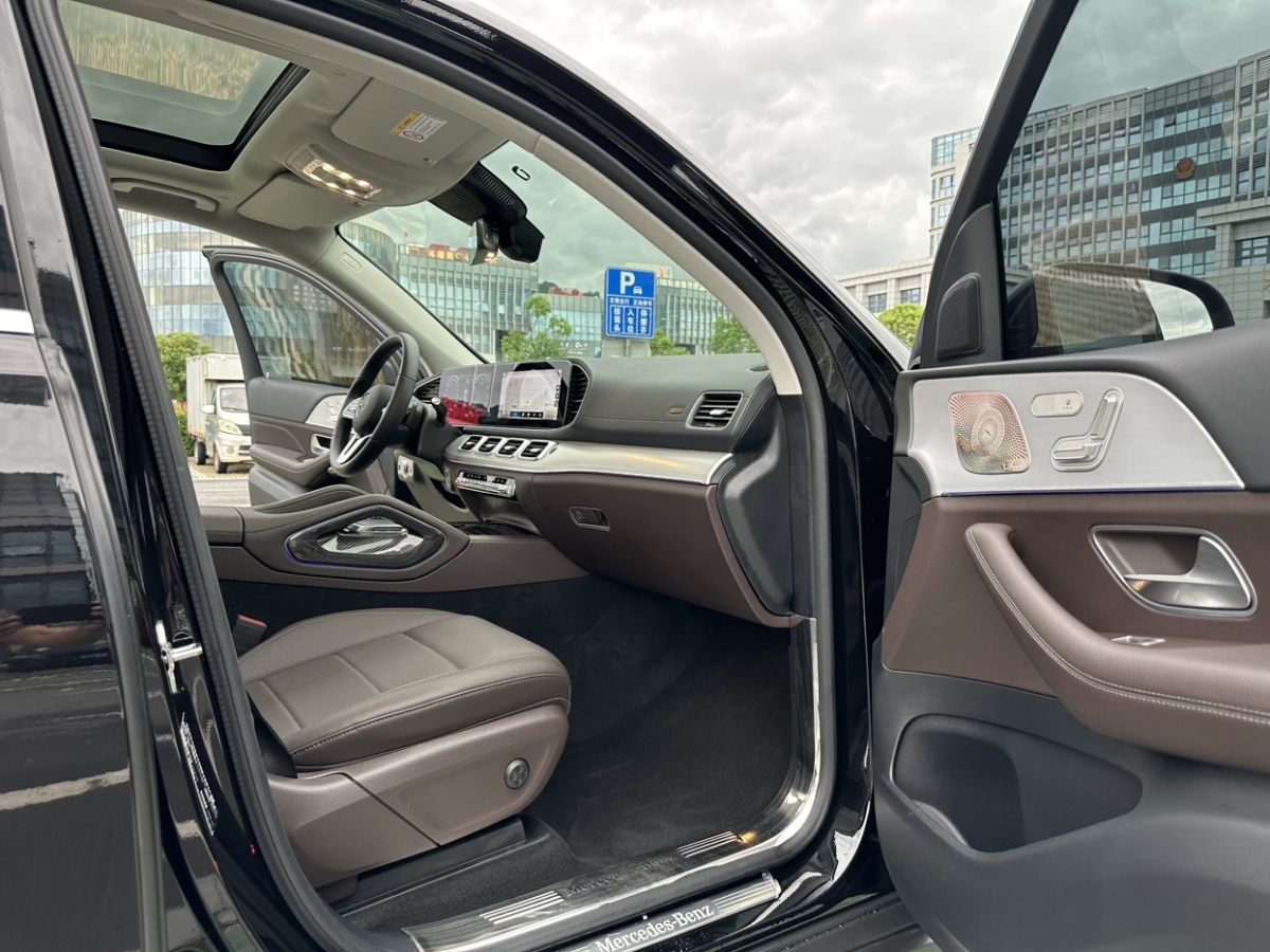 奔馳 奔馳GLE  2022款 改款 GLE 450 4MATIC 時(shí)尚型圖片